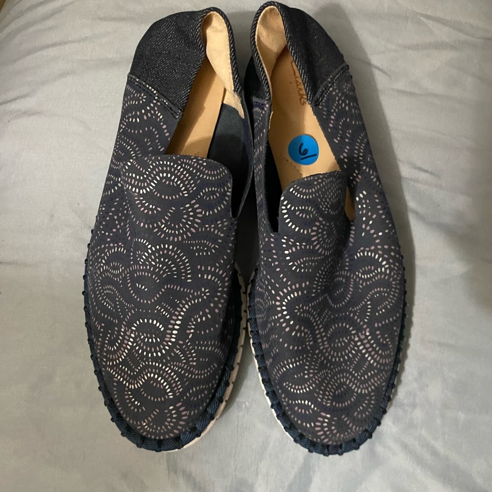 Clarks women shoes blue size 6